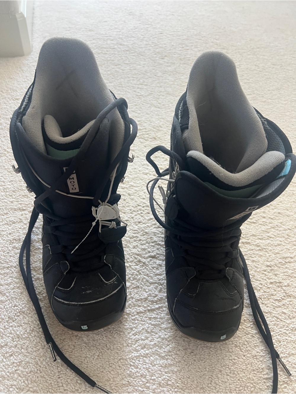 Womens Black Snowboard Boots / Brand: Burton